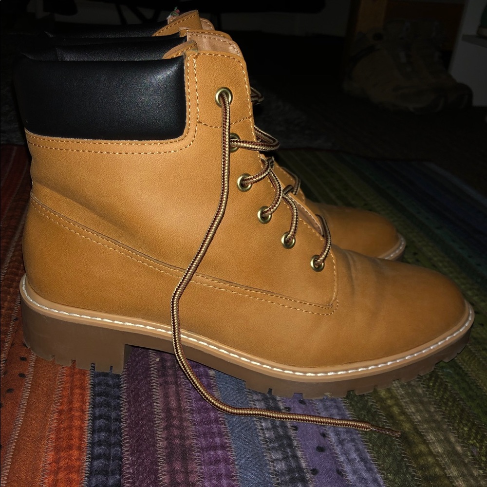 Timberland style boots